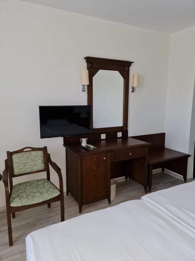 Side Palm D'Or Hotel ภายนอก รูปภาพ